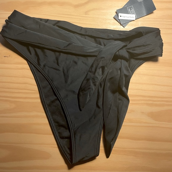 Abercrombie & Fitch Swim Abercrombie Fitch High Leg Cheeky Bikini
